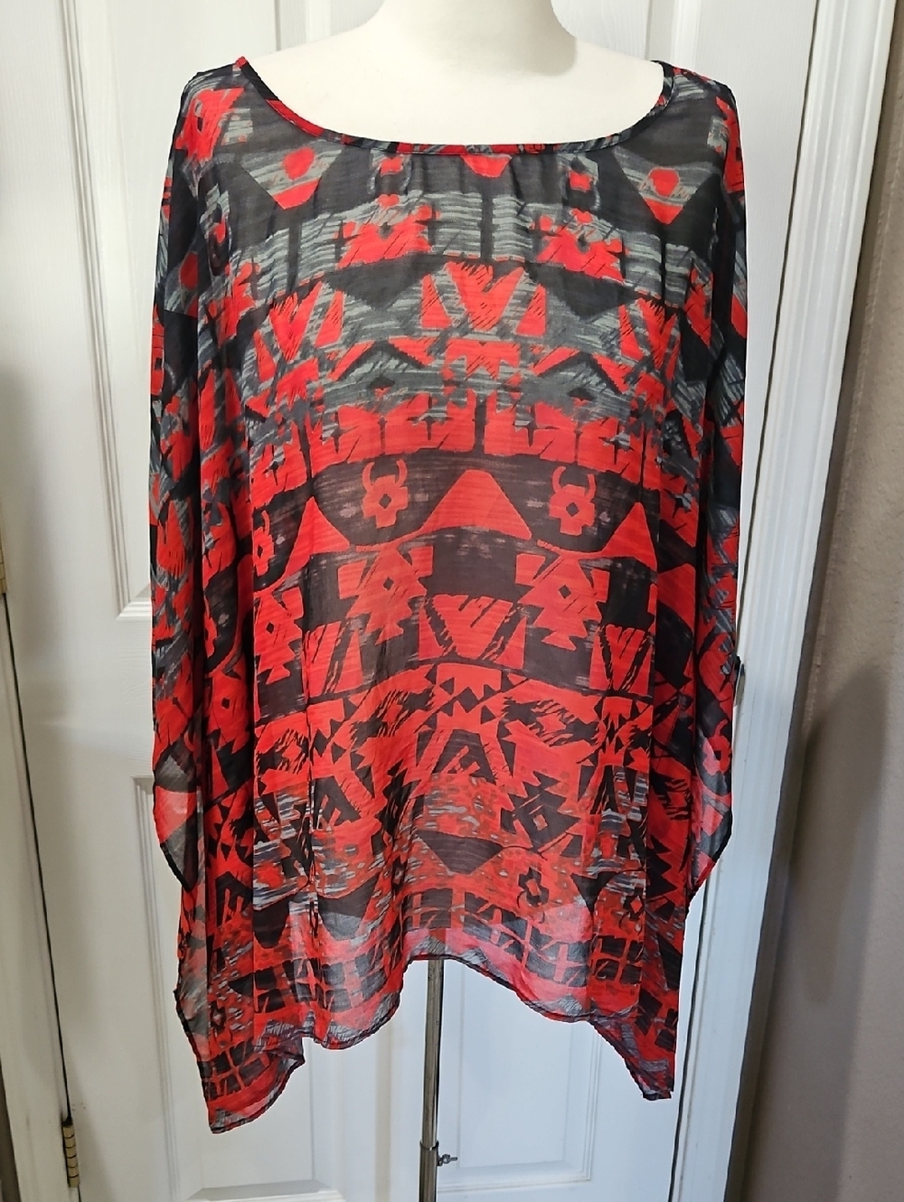 Ariat Red and Black Sheer Patterned Oversized Women's Tunic Top Size Large